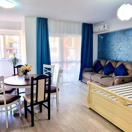 Big & Cosy Apartment With 3 Double Beds & 2 Bathrooms Яш Екстериор снимка