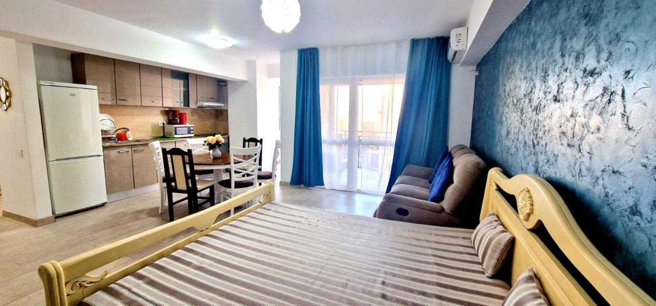 Big & Cosy Apartment With 3 Double Beds & 2 Bathrooms Яш Екстериор снимка