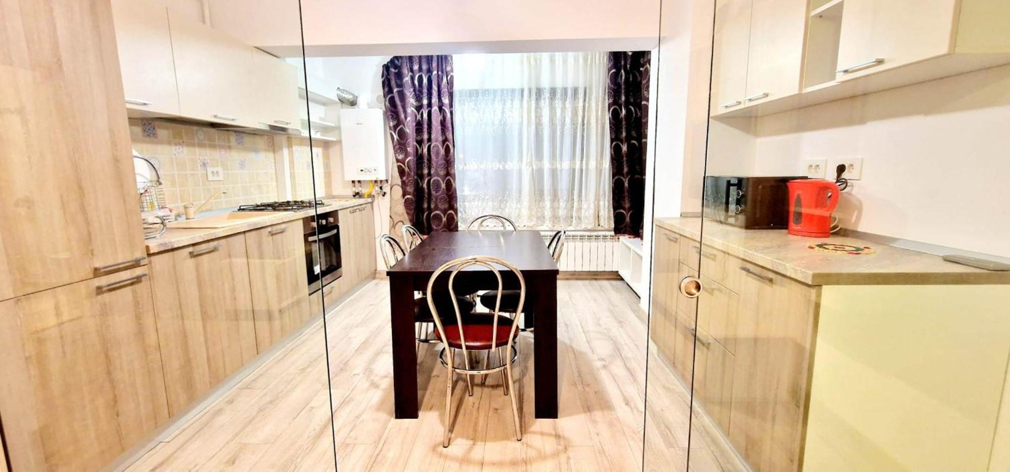 Big & Cosy Apartment With 3 Double Beds & 2 Bathrooms Яш Екстериор снимка